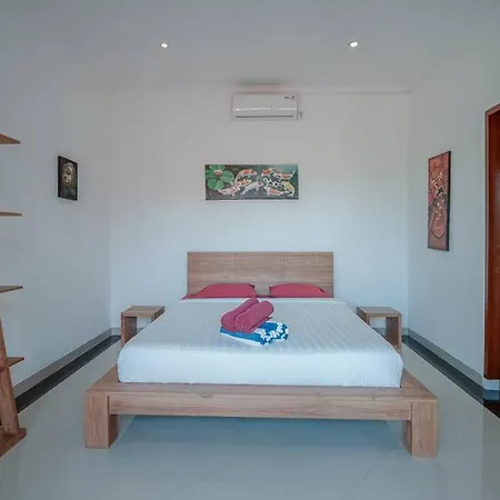 Silver Moon - Fantastic 4Br Villa In Seminyak Top Location